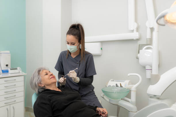 Best Emergency Tooth Extraction in Pine Air, FL
