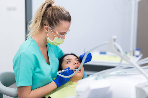Best Emergency Gum Treatment in Pine Air, FL